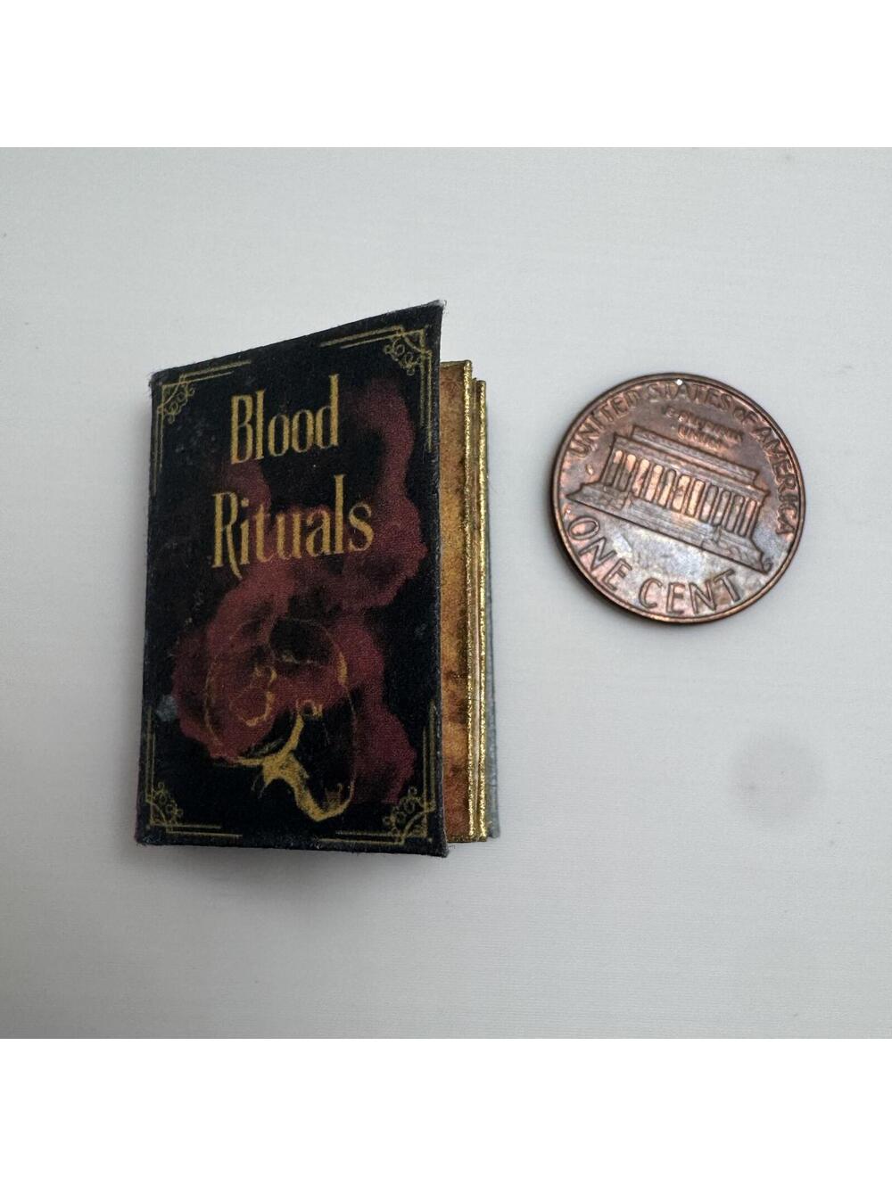 Mini Blood Rituals Book Dollhouse Prop Halloween Witch Spells Diorama